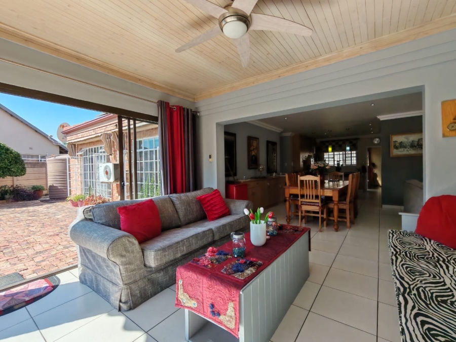 3 Bedroom Property for Sale in Three Rivers Gauteng