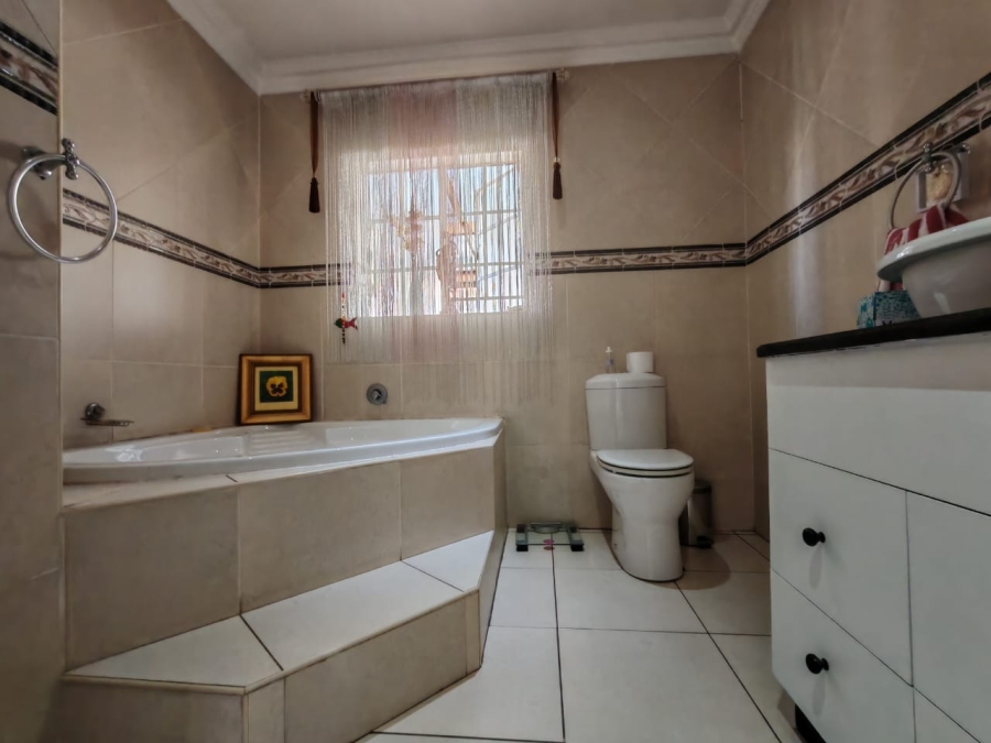 3 Bedroom Property for Sale in Three Rivers Gauteng