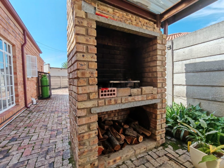 3 Bedroom Property for Sale in Three Rivers Gauteng