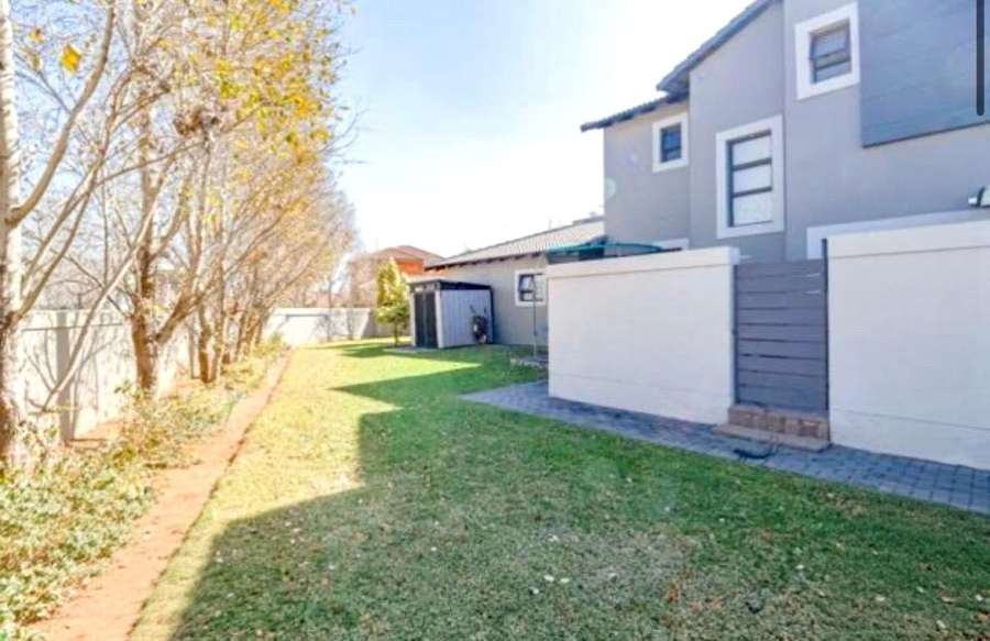 To Let 3 Bedroom Property for Rent in Six Fountains Residential Estate Gauteng