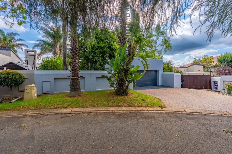 3 Bedroom Property for Sale in Magaliessig Gauteng