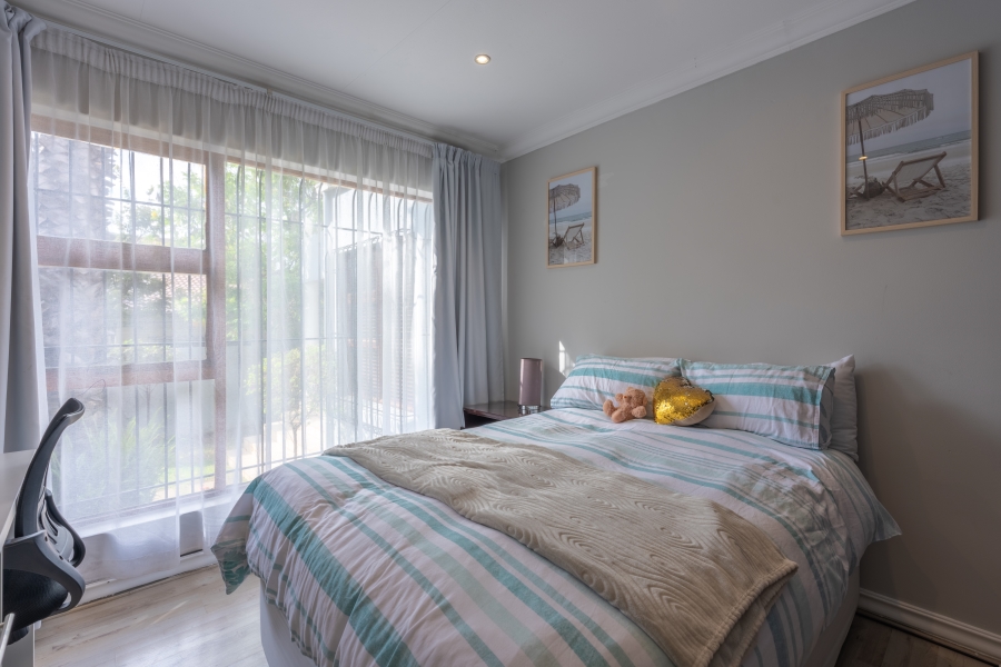 3 Bedroom Property for Sale in Magaliessig Gauteng