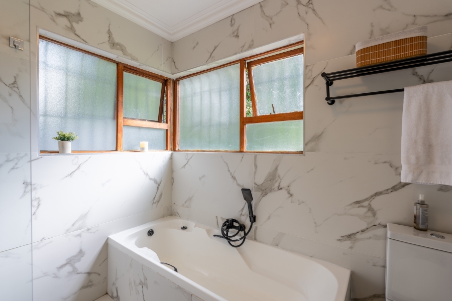 3 Bedroom Property for Sale in Magaliessig Gauteng