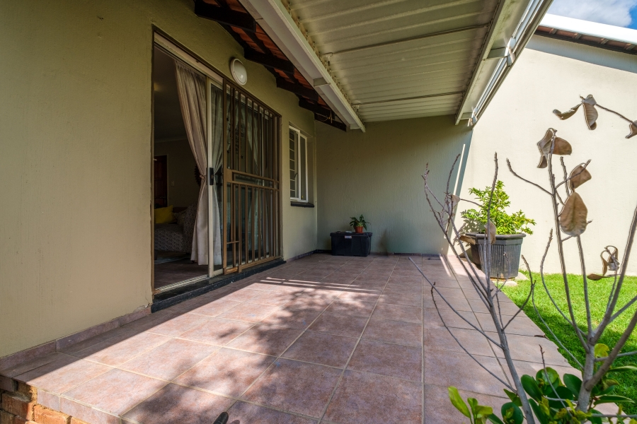2 Bedroom Property for Sale in Sundowner Gauteng