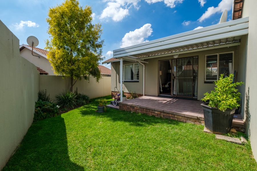 2 Bedroom Property for Sale in Sundowner Gauteng