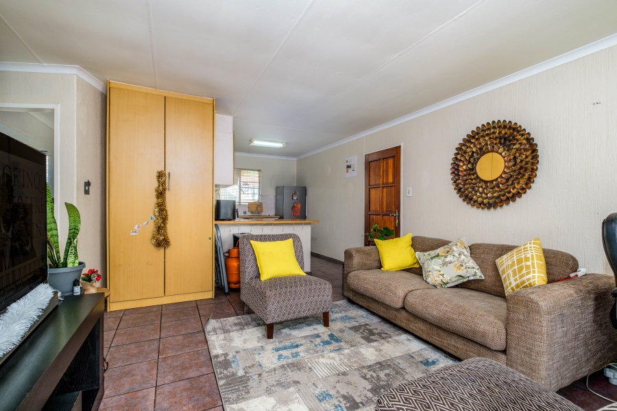 2 Bedroom Property for Sale in Sundowner Gauteng
