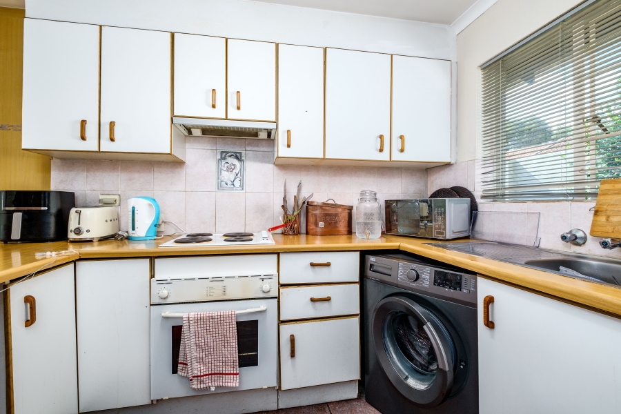 2 Bedroom Property for Sale in Sundowner Gauteng