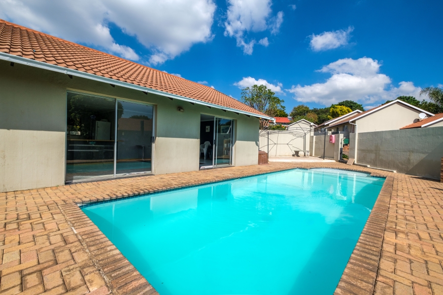 2 Bedroom Property for Sale in Sundowner Gauteng