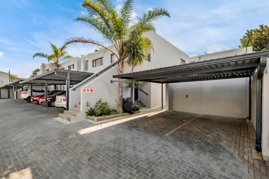 2 Bedroom Property for Sale in Victory Park Gauteng