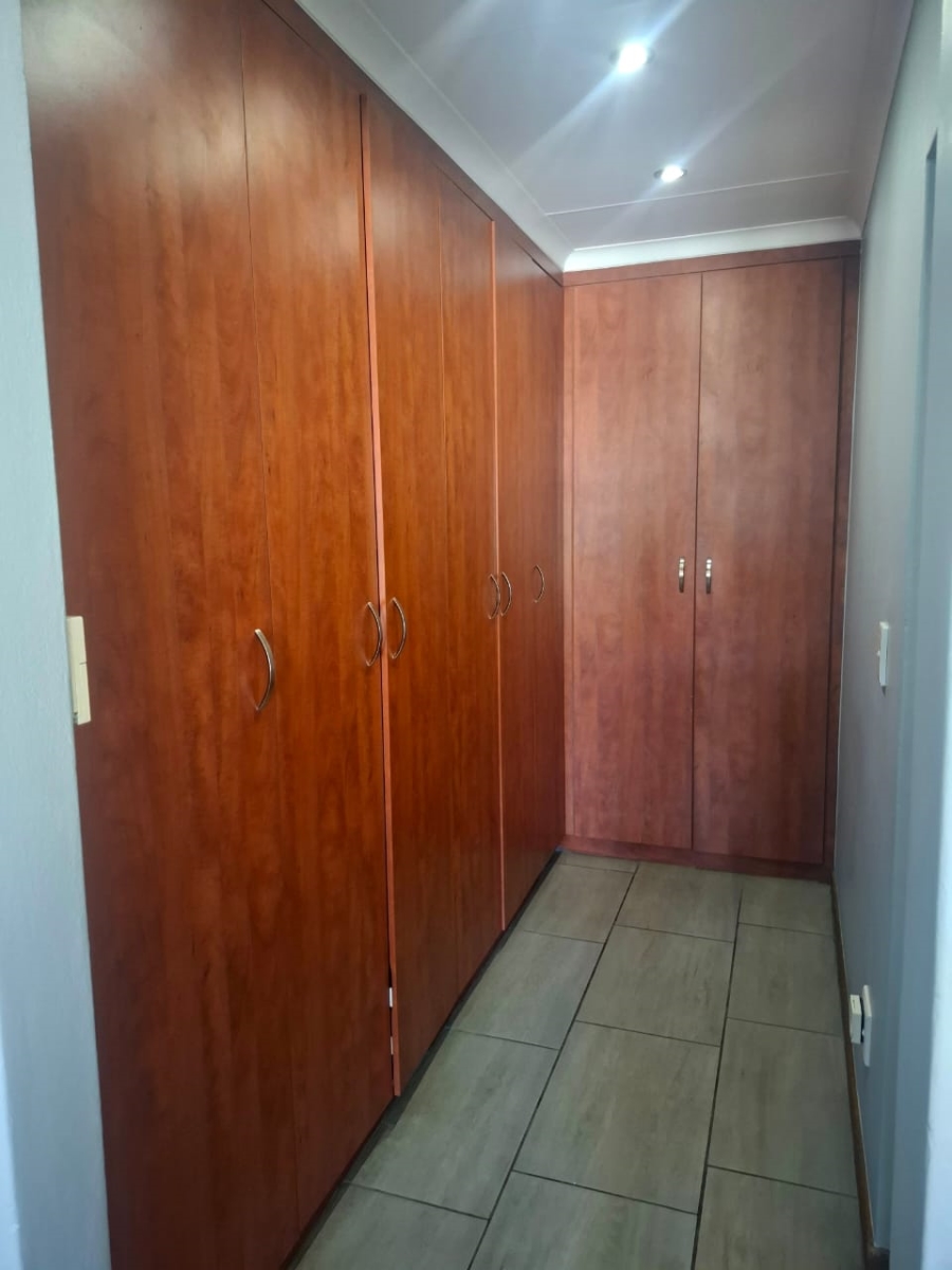 4 Bedroom Property for Sale in Kyalami Gauteng