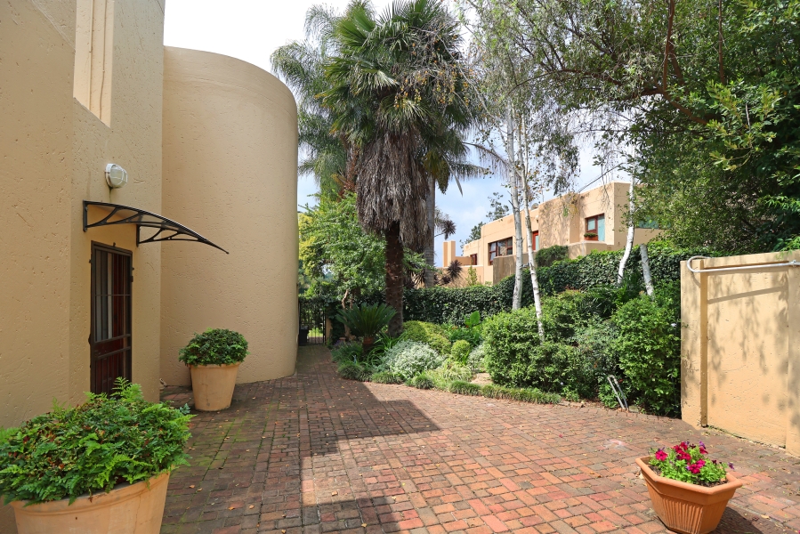 4 Bedroom Property for Sale in Abbotsford Gauteng