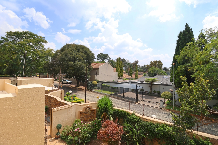 4 Bedroom Property for Sale in Abbotsford Gauteng