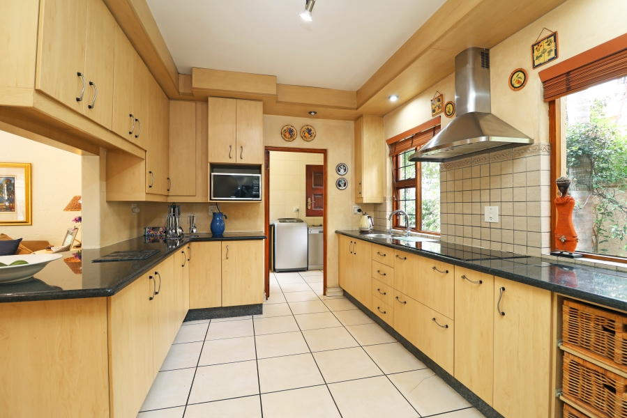 4 Bedroom Property for Sale in Abbotsford Gauteng