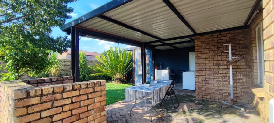 To Let 2 Bedroom Property for Rent in Celtisdal Gauteng