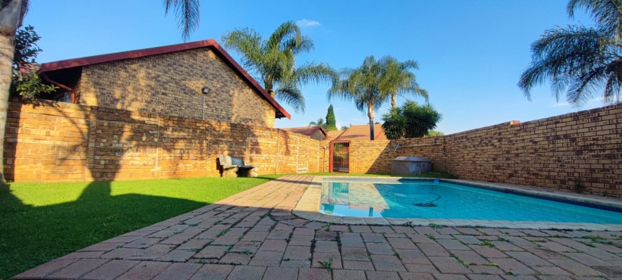 To Let 2 Bedroom Property for Rent in Celtisdal Gauteng