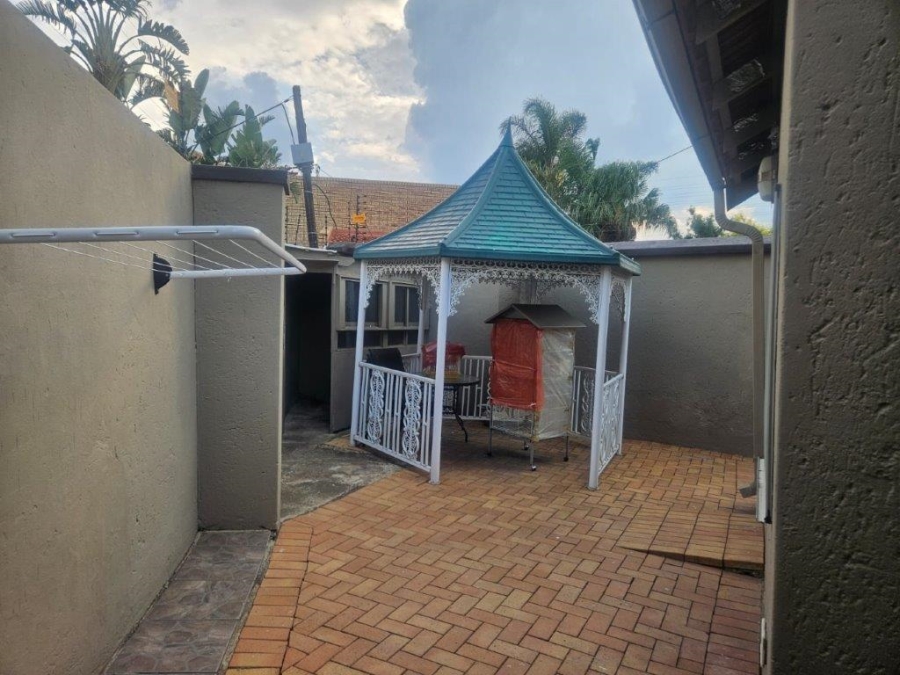 1 Bedroom Property for Sale in Dowerglen Ext 3 Gauteng