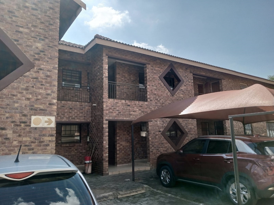 1 Bedroom Property for Sale in Fairlead Gauteng