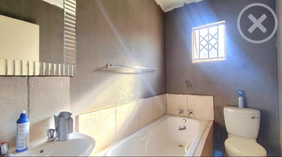 3 Bedroom Property for Sale in Windmill Park Gauteng