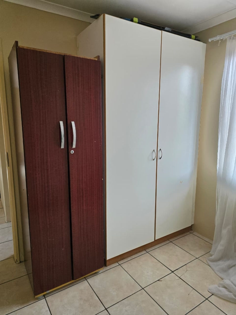 2 Bedroom Property for Sale in Golden Gardens Gauteng