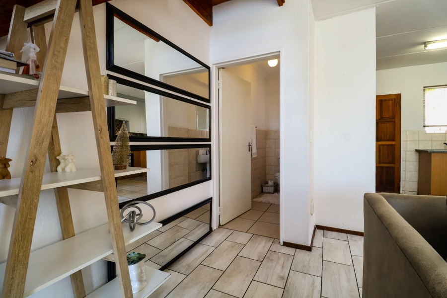 2 Bedroom Property for Sale in Heuwelsig Estate Gauteng