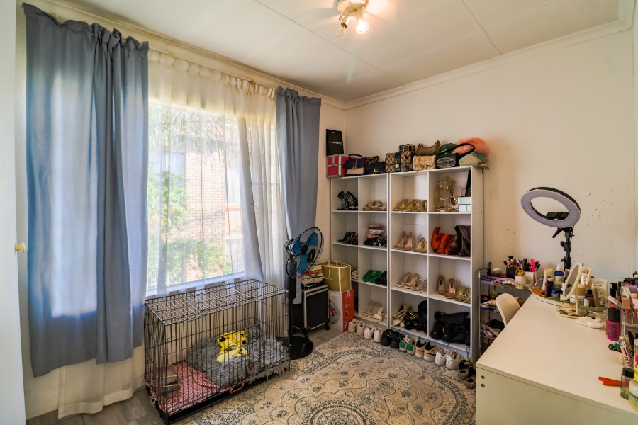 2 Bedroom Property for Sale in Heuwelsig Estate Gauteng