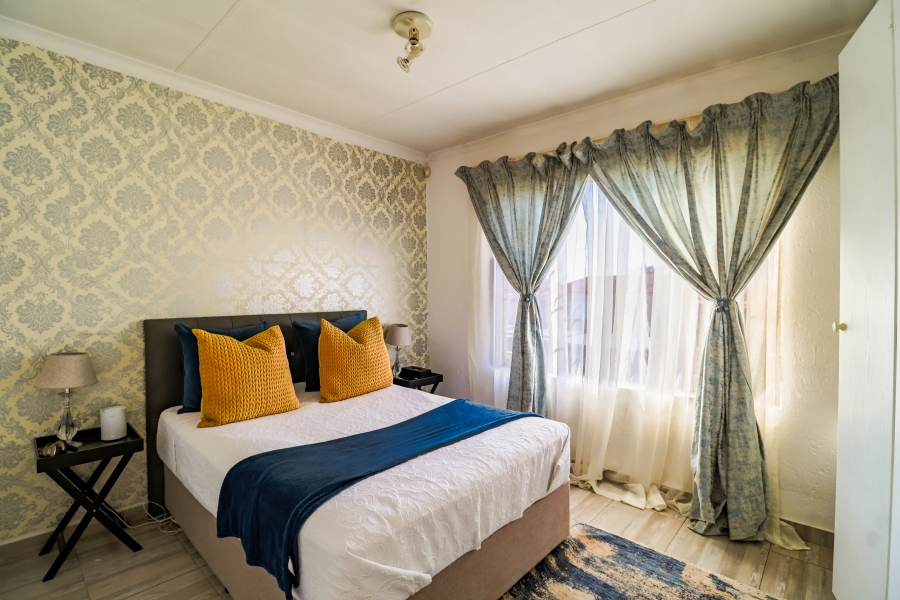 2 Bedroom Property for Sale in Heuwelsig Estate Gauteng