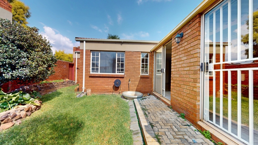2 Bedroom Property for Sale in Witfield Gauteng