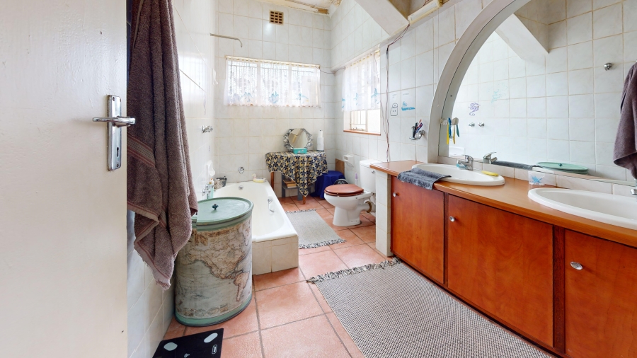 6 Bedroom Property for Sale in Benoni AH Gauteng