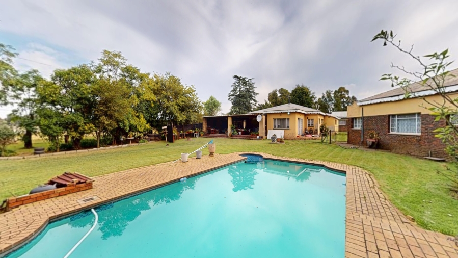 6 Bedroom Property for Sale in Benoni AH Gauteng