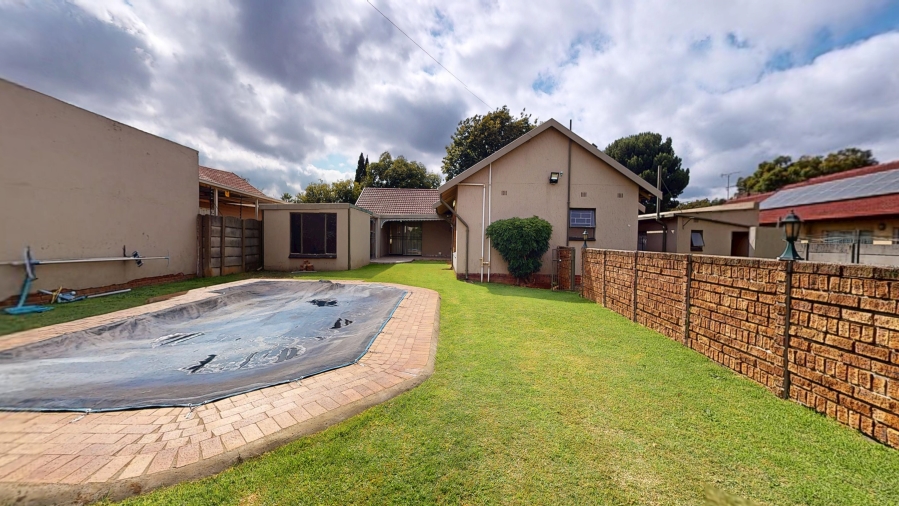 4 Bedroom Property for Sale in Lilianton Gauteng
