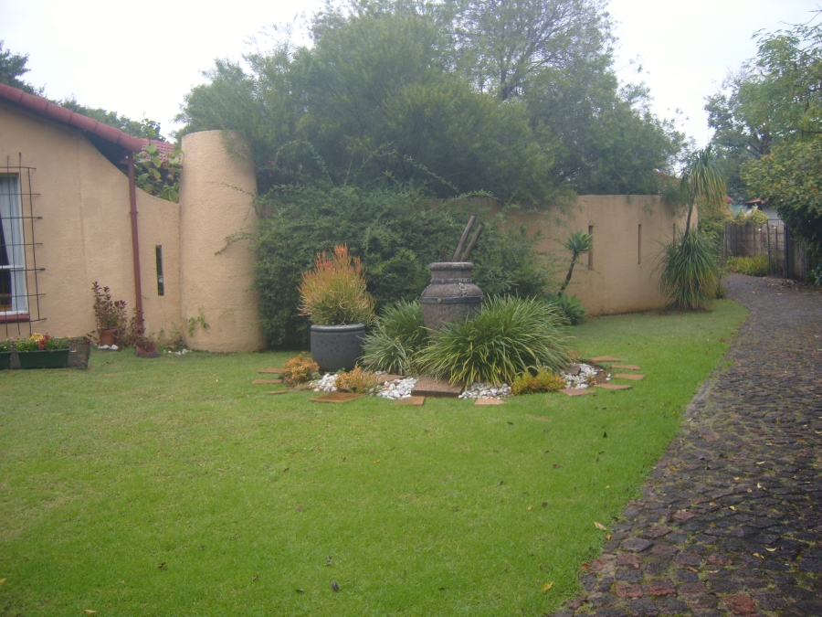 4 Bedroom Property for Sale in Brackenhurst Gauteng