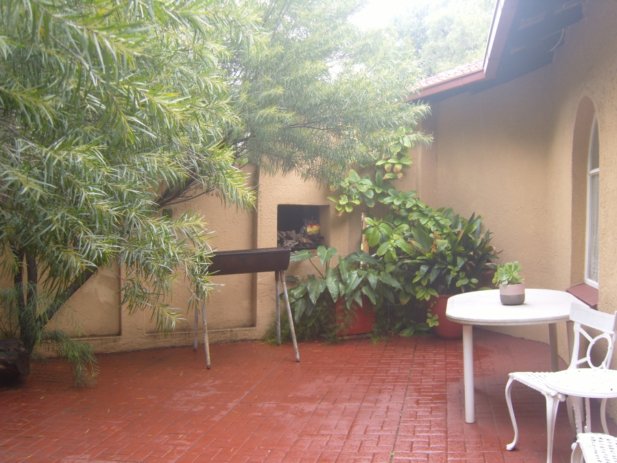 4 Bedroom Property for Sale in Brackenhurst Gauteng