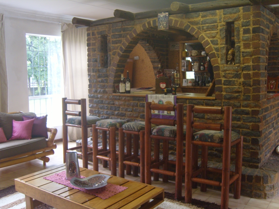 4 Bedroom Property for Sale in Brackenhurst Gauteng