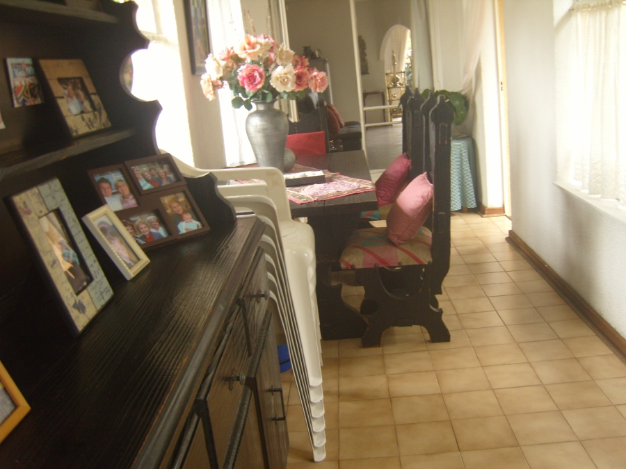 4 Bedroom Property for Sale in Brackenhurst Gauteng