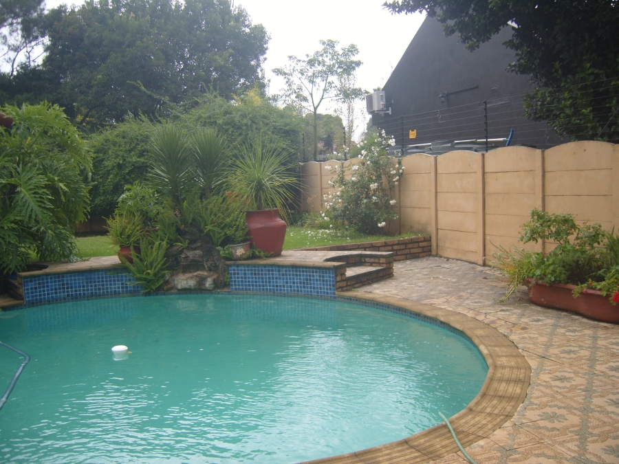 4 Bedroom Property for Sale in Brackenhurst Gauteng