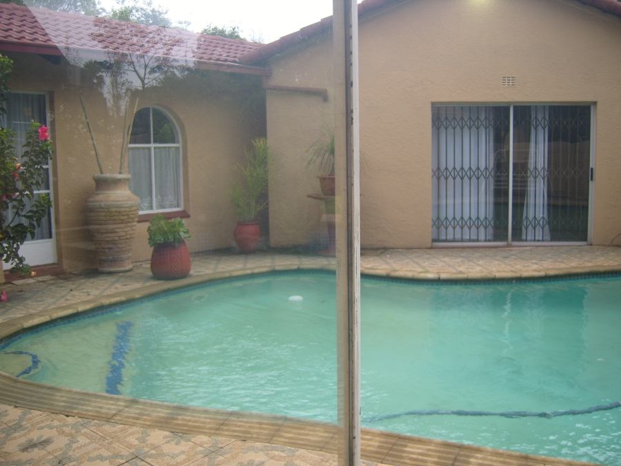 4 Bedroom Property for Sale in Brackenhurst Gauteng