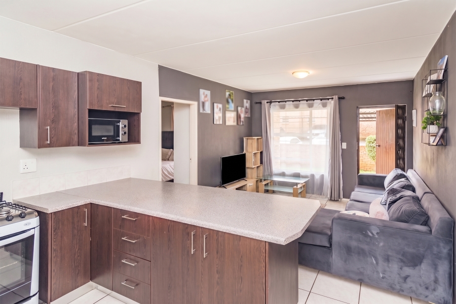 2 Bedroom Property for Sale in Honeypark Gauteng