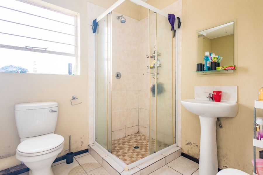 2 Bedroom Property for Sale in Honeypark Gauteng
