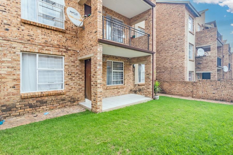 2 Bedroom Property for Sale in Honeypark Gauteng