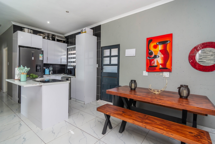 3 Bedroom Property for Sale in Fleurhof Gauteng