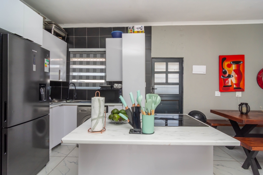 3 Bedroom Property for Sale in Fleurhof Gauteng