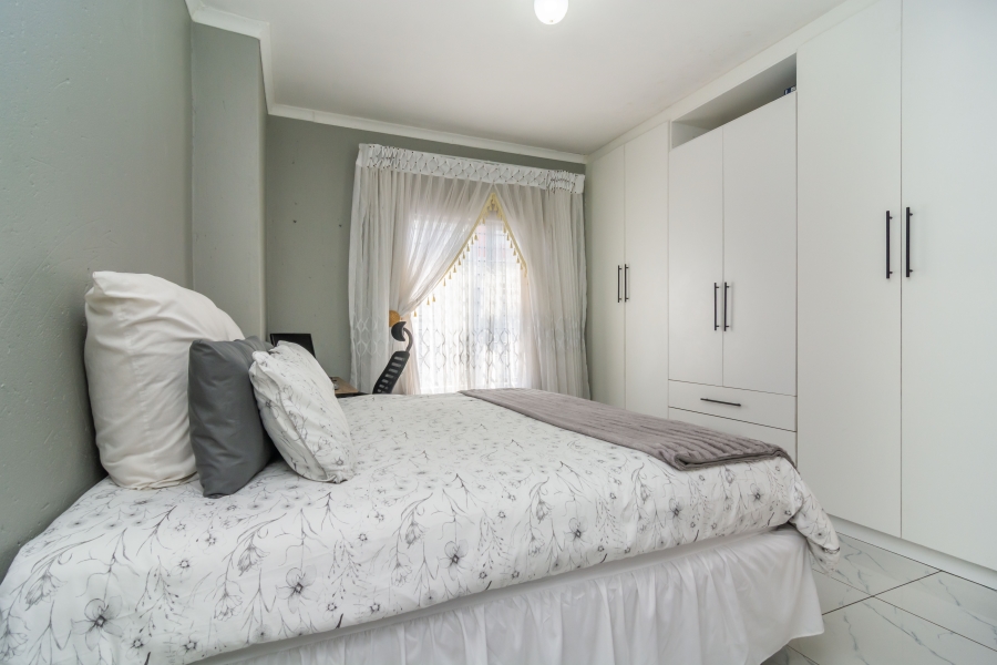 3 Bedroom Property for Sale in Fleurhof Gauteng