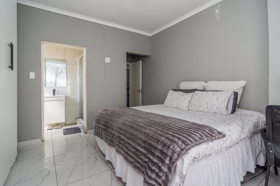 3 Bedroom Property for Sale in Fleurhof Gauteng