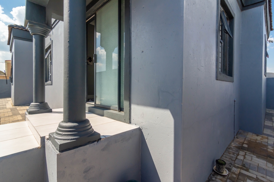 3 Bedroom Property for Sale in Fleurhof Gauteng