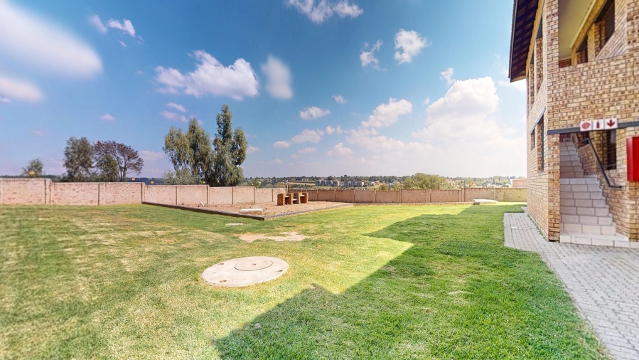 2 Bedroom Property for Sale in Cloverdene Gauteng