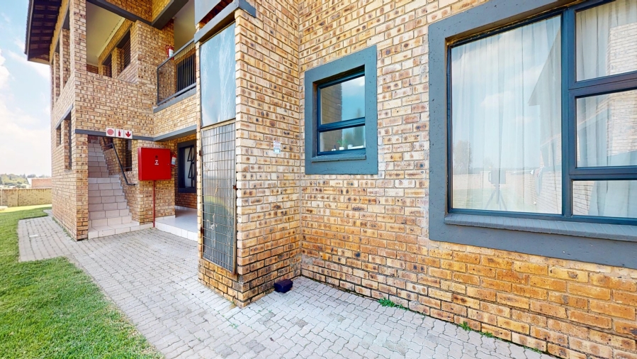 2 Bedroom Property for Sale in Cloverdene Gauteng
