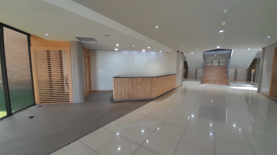 To Let Commercial Property for Rent in Randjespark Gauteng