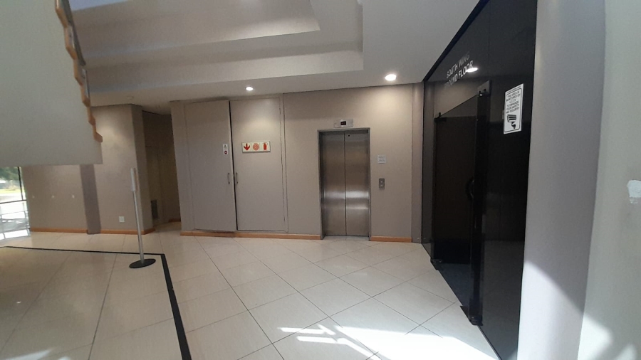 To Let Commercial Property for Rent in Randjespark Gauteng