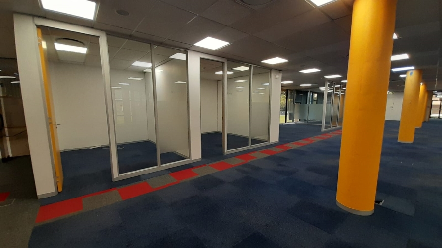 To Let Commercial Property for Rent in Randjespark Gauteng