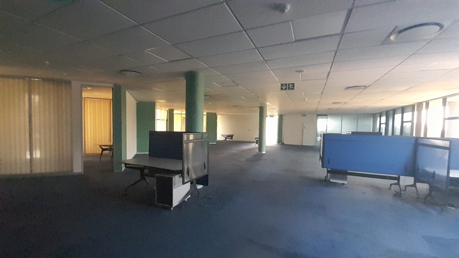 To Let Commercial Property for Rent in Randjespark Gauteng
